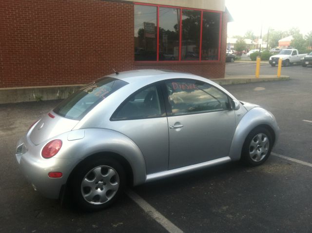 2002 Volkswagen New Beetle 4dr 112 WB AWD