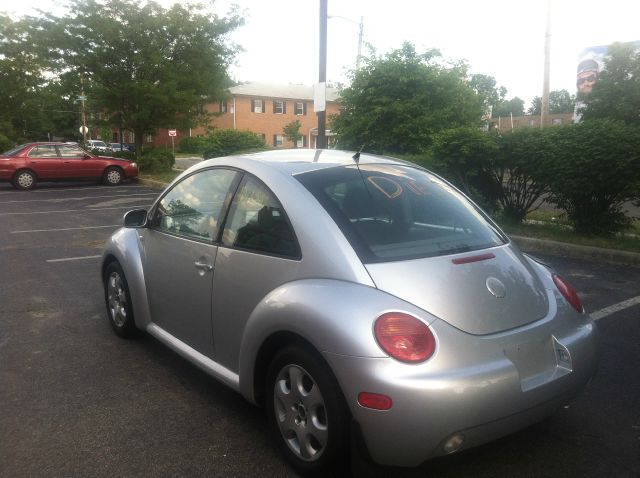 2002 Volkswagen New Beetle 4dr 112 WB AWD