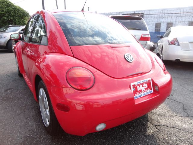 2002 Volkswagen New Beetle Quad Cab 4x2 Shortbox XLT