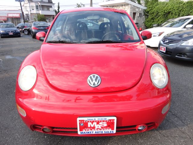 2002 Volkswagen New Beetle Quad Cab 4x2 Shortbox XLT