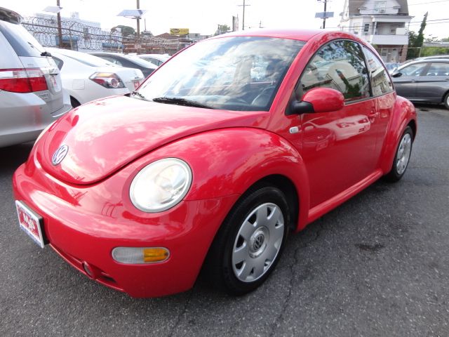 2002 Volkswagen New Beetle Quad Cab 4x2 Shortbox XLT