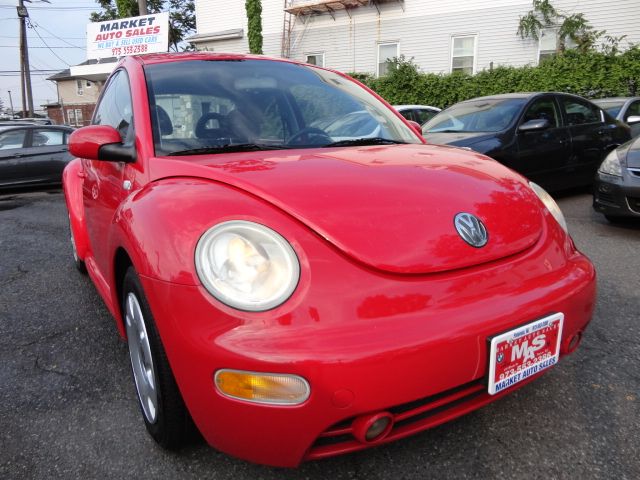 2002 Volkswagen New Beetle Quad Cab 4x2 Shortbox XLT