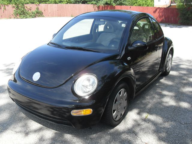 2002 Volkswagen New Beetle S Sedan