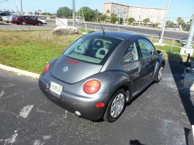 2002 Volkswagen New Beetle 4dr 112 WB AWD