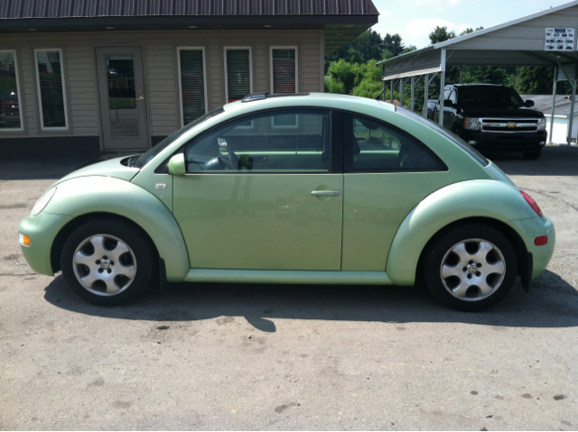 2002 Volkswagen New Beetle Quad Cab 4x2 Shortbox XLT