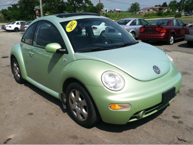 2002 Volkswagen New Beetle Quad Cab 4x2 Shortbox XLT