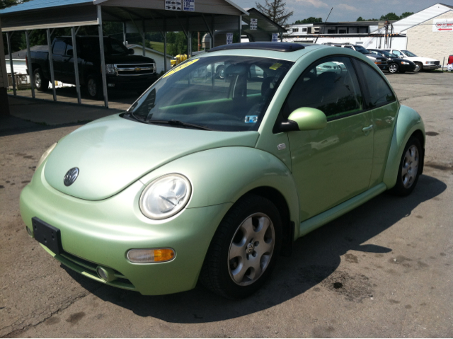 2002 Volkswagen New Beetle Quad Cab 4x2 Shortbox XLT