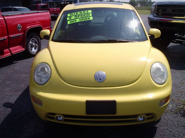 2002 Volkswagen New Beetle 4dr 112 WB AWD