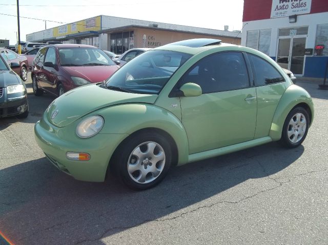 2002 Volkswagen New Beetle Quad Cab 4x2 Shortbox XLT