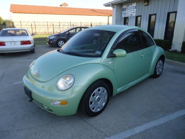 2002 Volkswagen New Beetle CD With MP3