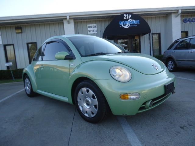 2002 Volkswagen New Beetle CD With MP3