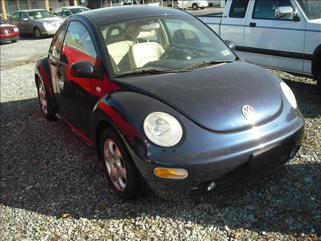 2002 Volkswagen New Beetle FWD 4dr Sport