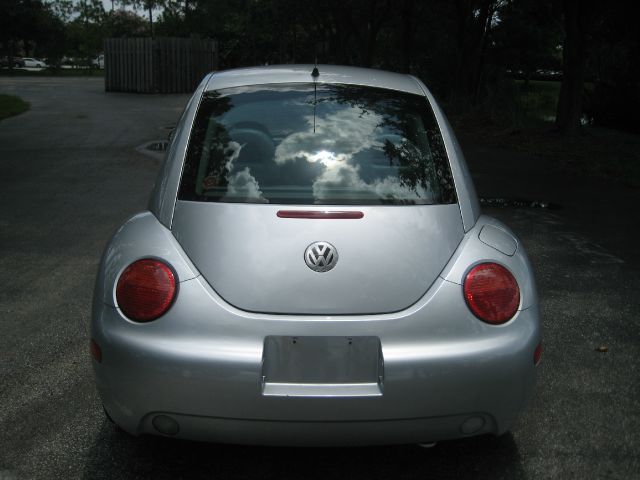 2002 Volkswagen New Beetle 4dr 112 WB AWD