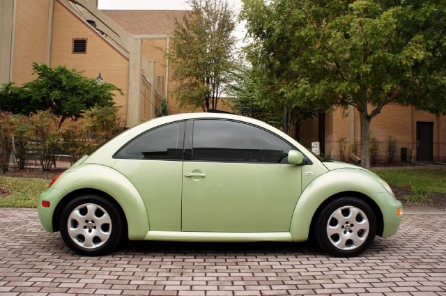 2002 Volkswagen New Beetle 4dr 112 WB AWD