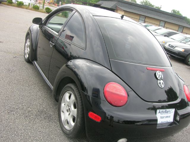 2002 Volkswagen New Beetle Quad Cab 4x2 Shortbox XLT