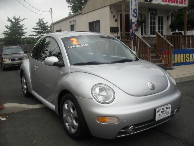 2002 Volkswagen New Beetle Quad Cab 4x2 Shortbox XLT