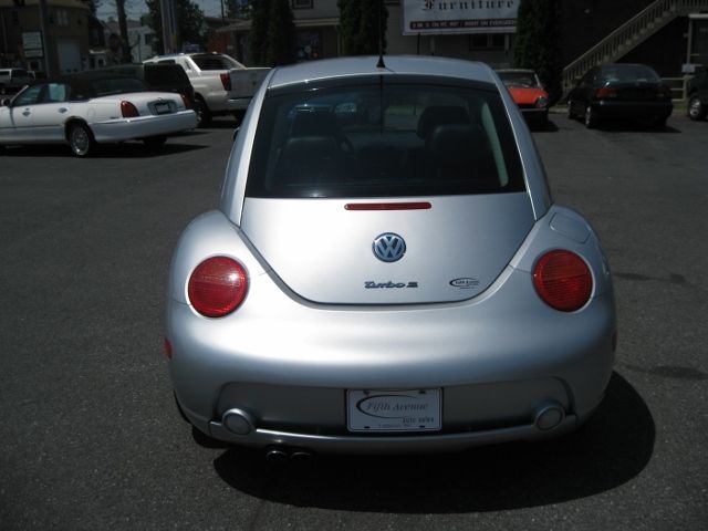 2003 Volkswagen New Beetle GT 4 Door