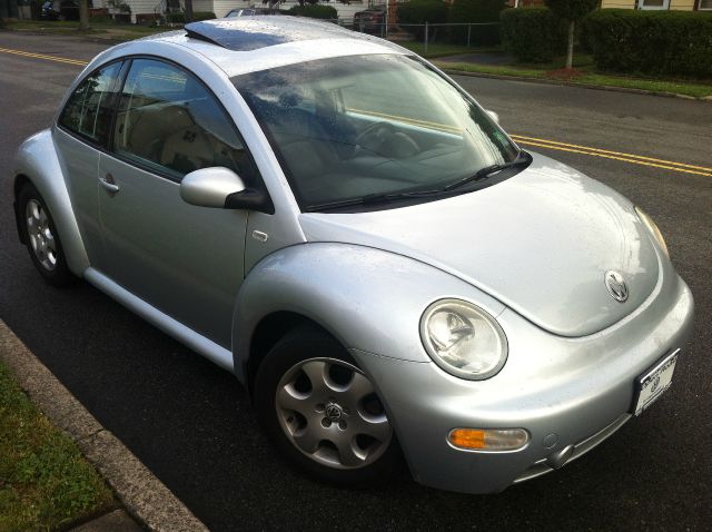 2003 Volkswagen New Beetle 143.5 LTZ