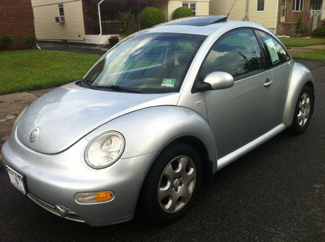 2003 Volkswagen New Beetle 143.5 LTZ