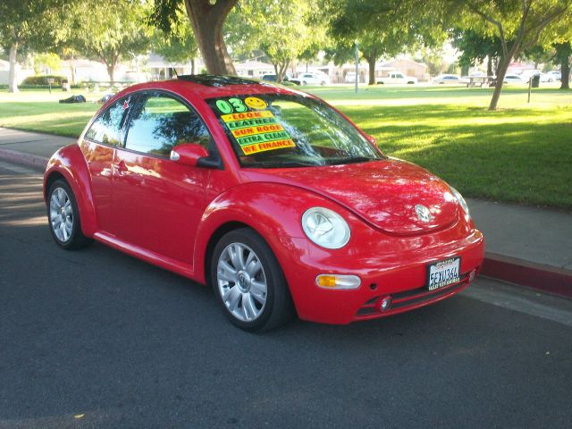 2003 Volkswagen New Beetle Crewmax-short-limited-sunroof-6 CD Jbl-newer Tires