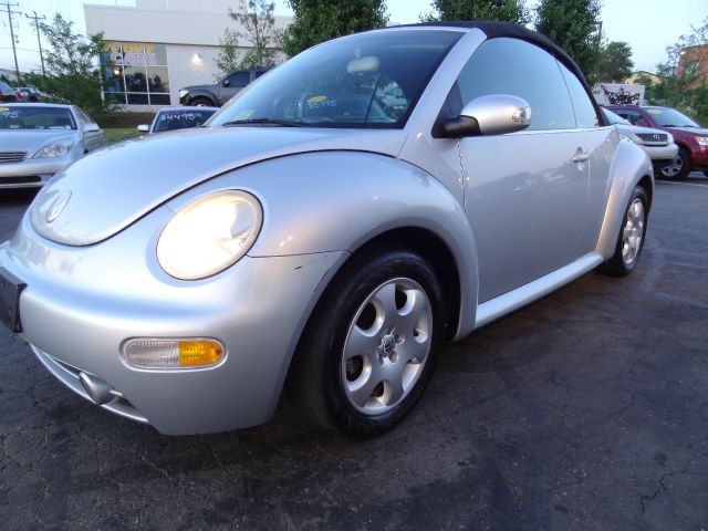 2003 Volkswagen New Beetle 2500 Extended Cab 4WD SLT