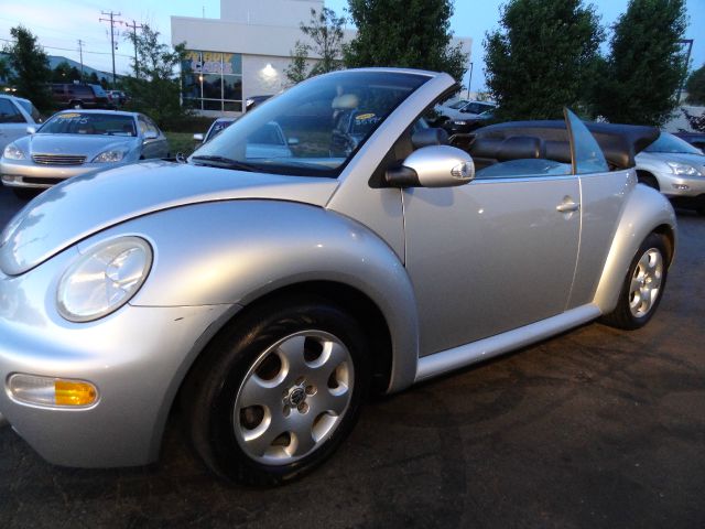 2003 Volkswagen New Beetle 2500 Extended Cab 4WD SLT