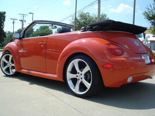 2003 Volkswagen New Beetle 3/4 Ton