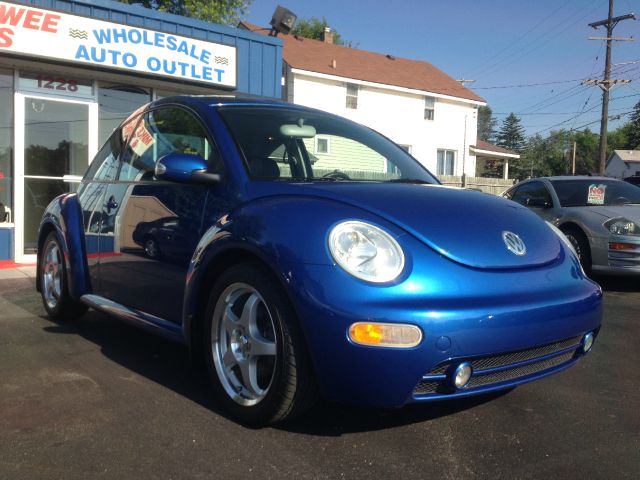 2003 Volkswagen New Beetle Crewmax-short-limited-sunroof-6 CD Jbl-newer Tires