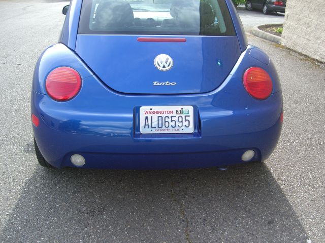 2003 Volkswagen New Beetle 2dr 3.8L Auto Track