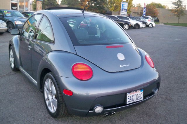 2003 Volkswagen New Beetle GT 4 Door