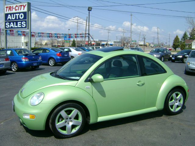 2003 Volkswagen New Beetle Crewmax-short-limited-sunroof-6 CD Jbl-newer Tires