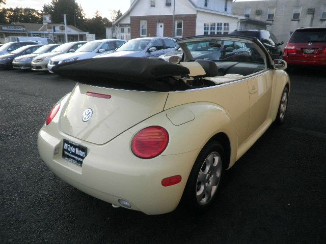 2003 Volkswagen New Beetle 2500 Extended Cab 4WD SLT