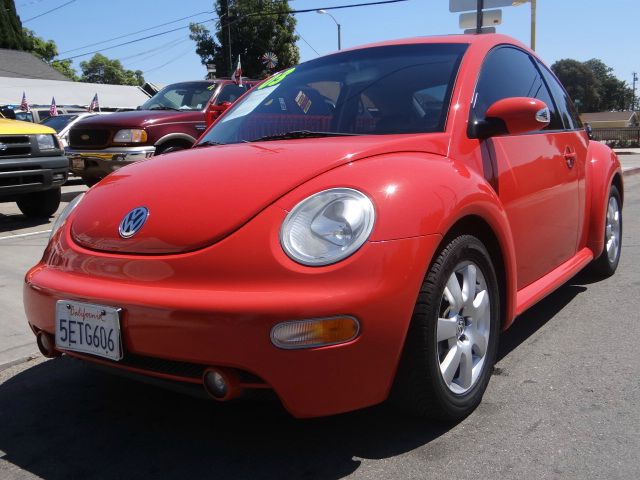 2003 Volkswagen New Beetle SEL Chrome Wheels/front Wheel Drive