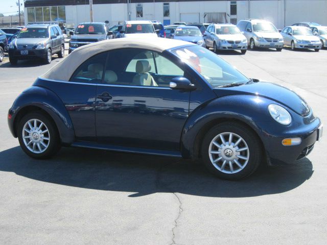 2004 Volkswagen New Beetle 2500 Extended Cab 4WD SLT