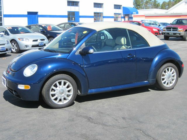 2004 Volkswagen New Beetle 2500 Extended Cab 4WD SLT