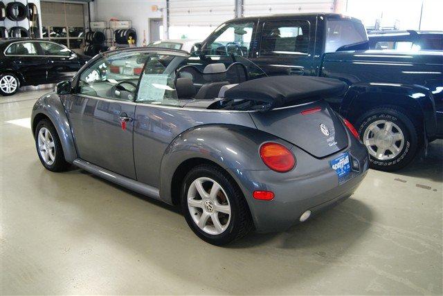 2004 Volkswagen New Beetle 1LT