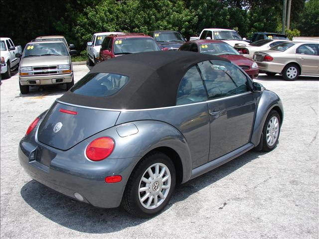 2004 Volkswagen New Beetle FWD 4dr Sport