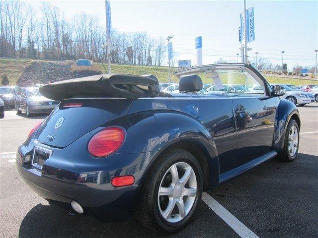 2004 Volkswagen New Beetle 1LT