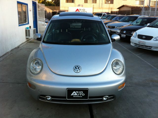 2004 Volkswagen New Beetle Crewmax-short-limited-sunroof-6 CD Jbl-newer Tires