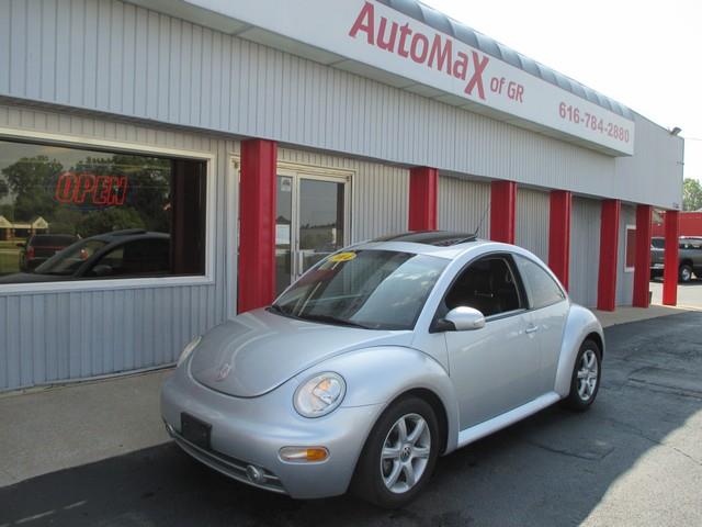 2004 Volkswagen New Beetle FWD 4dr Sport