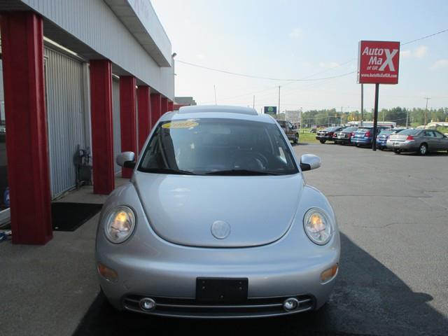 2004 Volkswagen New Beetle FWD 4dr Sport