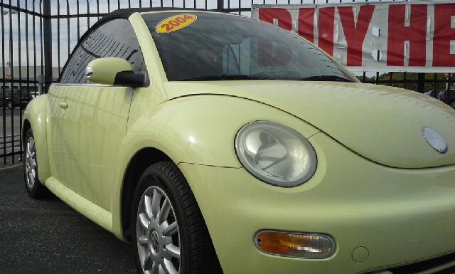 2004 Volkswagen New Beetle 2500 Extended Cab 4WD SLT