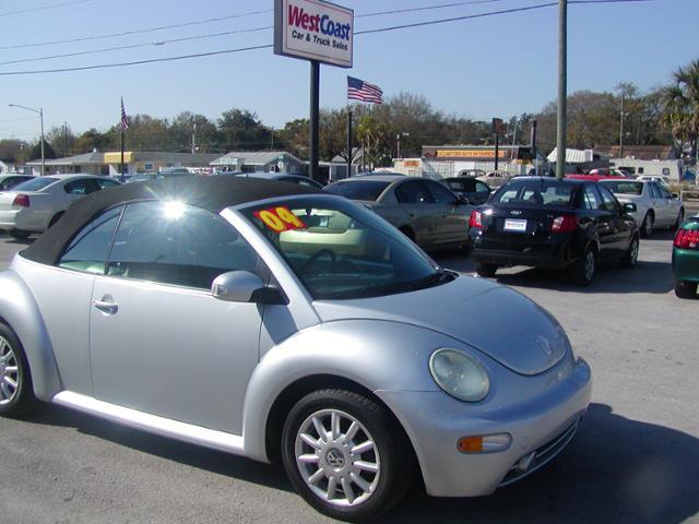 2004 Volkswagen New Beetle FWD 4dr Sport