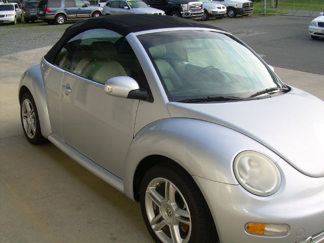 2004 Volkswagen New Beetle Touring With Navigation