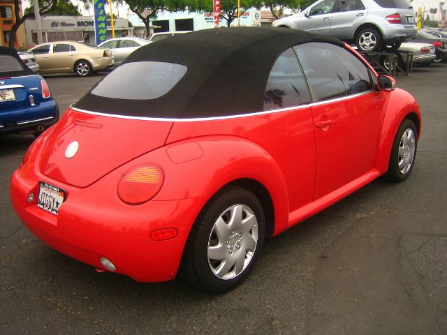 2004 Volkswagen New Beetle ZX4 SE Sedan