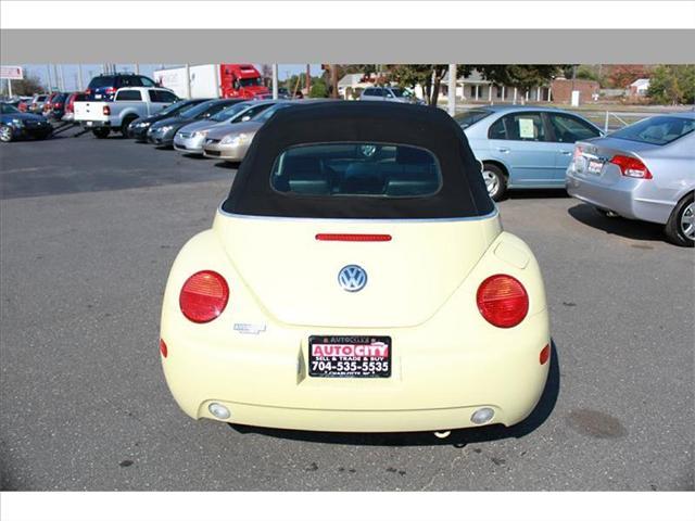 2004 Volkswagen New Beetle Unknown