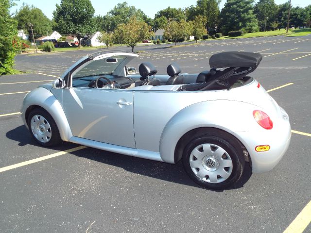 2004 Volkswagen New Beetle ZX4 SE Sedan