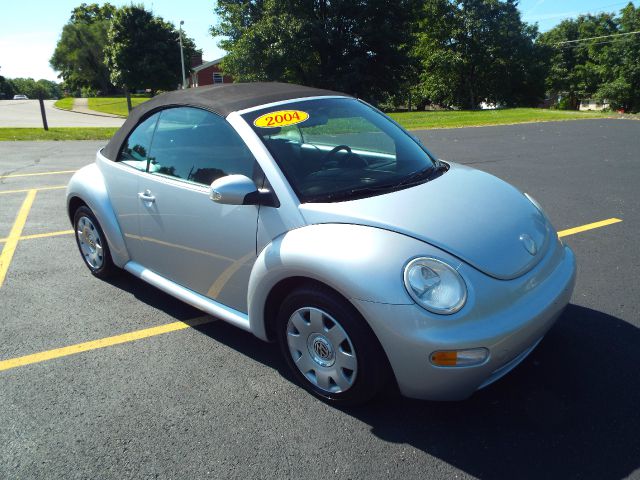 2004 Volkswagen New Beetle ZX4 SE Sedan