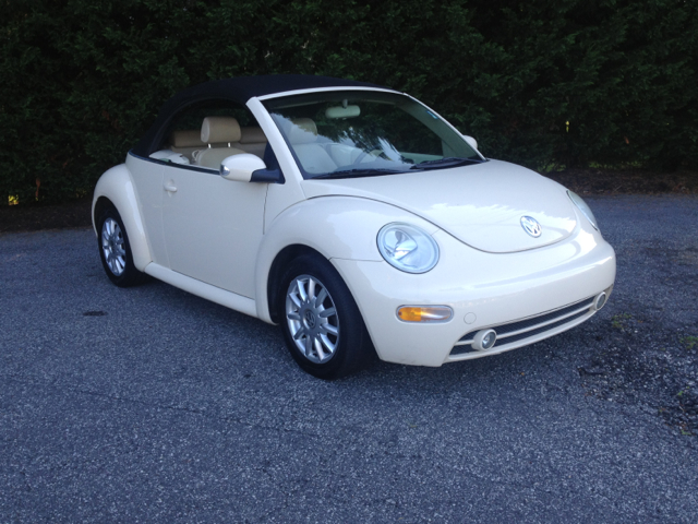 2004 Volkswagen New Beetle 2500 Extended Cab 4WD SLT