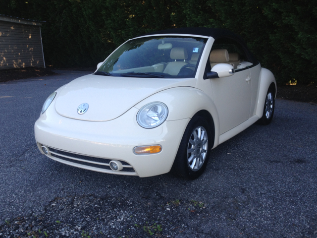 2004 Volkswagen New Beetle 2500 Extended Cab 4WD SLT